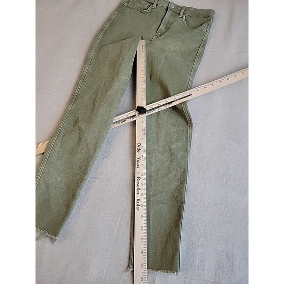We The Free Jeans Womens Crop 26x26.5 Distressed Green Mid Rise Frayed Stretch - Picture 2 of 16